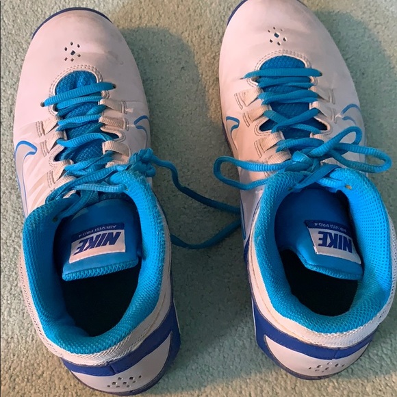 Nike Shoes - FINAL SALE Nike high tops!